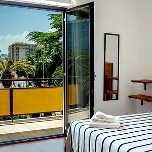 Bed & Breakfast Travel